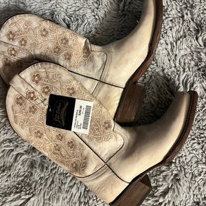 Women’s JB Dillon leather boots. Size 9.